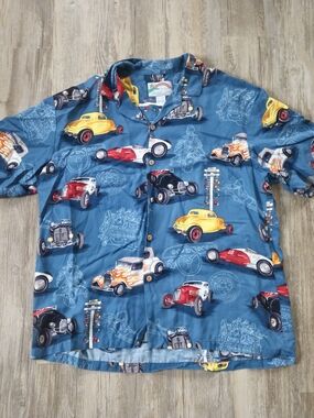 Paradise Found Men's Blue Race Car Print Button-Up Rayon Hawaiian Shirt Large